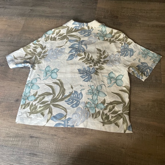 Tommy Bahama Silk Button Down Fauna Shirt - Picture 2 of 3
